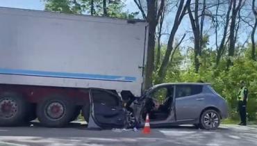 Смертельна ДТП поблизу Львова: вантажівка зіткнулася з легковиком, загинула жінка-водій