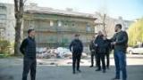 В Святошинском районе продолжается восстановление домов, поврежденных вражескими обстрелами