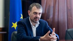 Данило Гетманцев: «Закон про оподаткування маркетплейсів знижує податкову ставку та стимулює перехід до офіційної зайнятості».