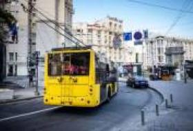 Проезд в коммунальном транспорте в Киеве теперь будет стоить 30 гривен