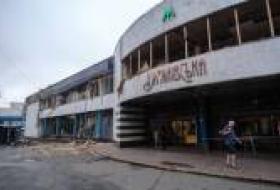 На станции метро «Лукьяновская» завершили замену входных дверей