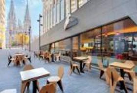 В Киеве согласовали размещение летних площадок у заведений питания в формате уличной мебели с 15 марта