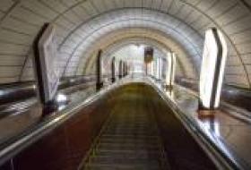 На станции метро «Шулявская» специалисты начали капитальный ремонт эскалатора
