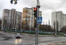 На перекрестке улиц Радужной и Игоря Юхновского заработал новый светофорный объект