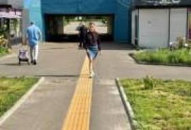 В 2026 году в Киеве обустроят 25 безбарьерных подходов к социально важным объектам