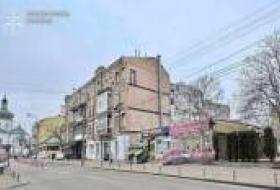 Двум киевлянам сообщили о подозрении по факту самовольного занятия земучастка на Подоле