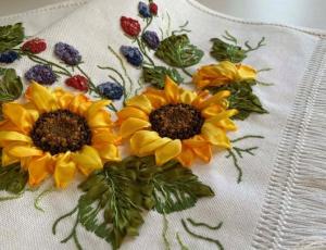 «Вишиті речі в інтер’єрі — не „декор з минулого“, а живі акценти», — майстриня Валентина Матвєєва