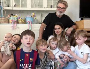 «Потрібно мати надію»: Алек Болдвін зізнався, чого боїться як батько сімох дітей