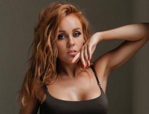 «Гнилі люди»: популярна співачка вимушена скасовувати концерти