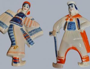 «Моє улюблене кашпо — „Зустріч“ Валентини Трегубової», — колекціонерка Людмила Карпінська-Романюк