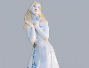 «Українські фарфористи створили унікальну галерею образів співачок», — колекціонерка Людмила Карпінська-Романюк