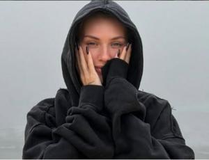 Відомій українській співачці терміново видалили пухлину (фото)