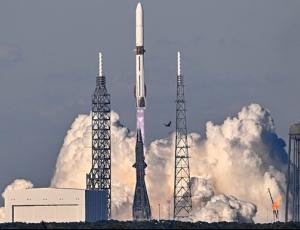 Blue Origin впервые поймала бустер ракеты после запуска