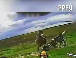 Бджола-бабайка в дії: відео полювання полку «Арей» на окупантів б’є рекорди у мережі