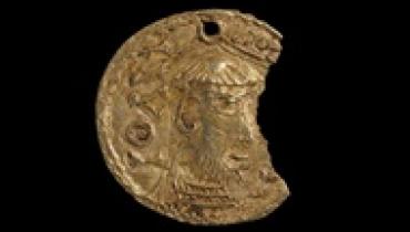 В Великобритании нашли кулон IX века с изображением Иоанна Крестителя