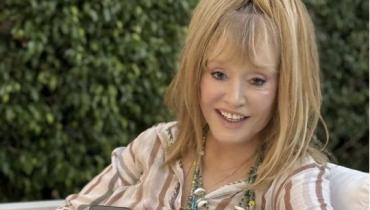 Алла Пугачова вперше з'явилася на публіці з паличкою (фото)