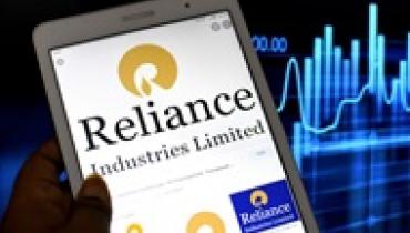 Крупнейший НПЗ Индии возобновил импорт нефти из России - СМИ