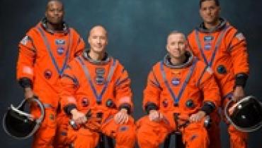 NASA объявило экипаж Artemis III: кто подготовит человечество к Луне