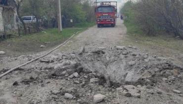 Вночі ППО не вдалося перехопити балістичну ракету росіян та 19 дронів: куди припали удари (фото, відео)
