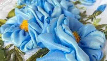 «Великодній рушник — це душа свята й сильний оберіг», — майстриня Валентина Матвєєва