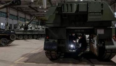 Британська помилка: селфі з гаубицями розкрило секретні майстерні в Україні