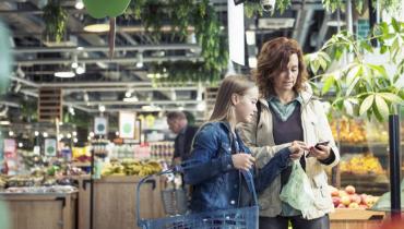 Цены на продукты, транспорт и связь растут: что подорожало в Украине больше всего