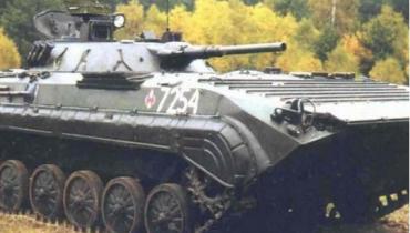 Була на параді 9 травня, але в бою неефективна: що відомо про ще одну модифікацію старої техніки окупантів