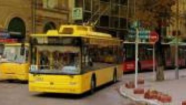 В Киеве с 26 февраля постепенно возобновляют работу электротранспорта, в том числе на правом берегу