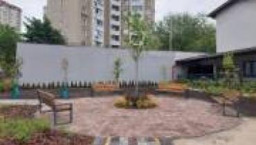 Безымянному скверу в Соломенском районе присвоили название «Памяти героев – спасателей»