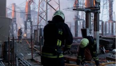 Ворог атакував енергетику України: світло зникло в Києві і частині регіонів