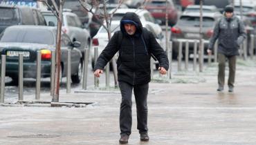 Синоптики предупредили об опасной погоде: где в Украине завтра до -19 и гололедица