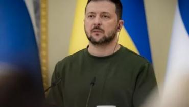 Зеленський обіцяє контрактну армію та високі зарплати для тих, хто ризикує життям