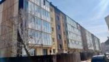 В Макарове продолжается капремонт поврежденной в результате российской агрессии пятиэтажки на улице Проектной, 4