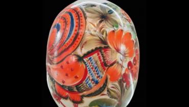 «Ваза „Два півні“ — один із найпривабливіших експонатів виставки у Софії Київській», — колекціонерка Людмила Карпінська-Романюк