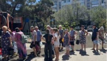 Проблеми не лише з бензином: Крим залишився без світла і води
