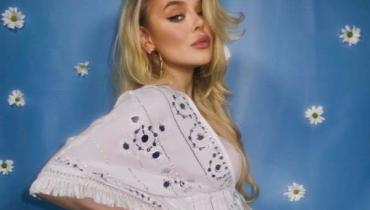 Сама в шоці: популярна співачка розкрила стать майбутньої дитини