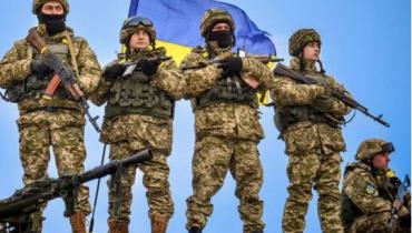 «Ви стояли міцно, коли в Україну майже ніхто не вірив»: Зеленський звернувся до військових з нагоди Дня ЗСУ (відео)