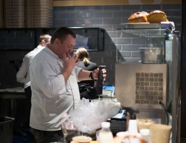 Спрос вырос в 7 раз: какие профессии в Украине массово переходят на гибкий график