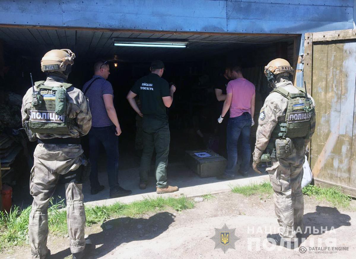 На Житомирщині поліція вилучила з приватного домоволодіння боєприпаси