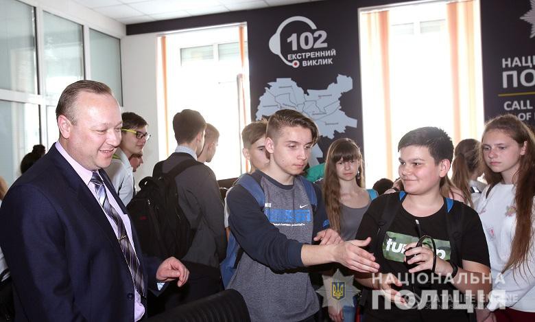 Столичні школярі відвідали чергову частину поліції Києва