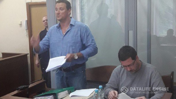 Суд продлил арест экс-переводчику Гройсмана