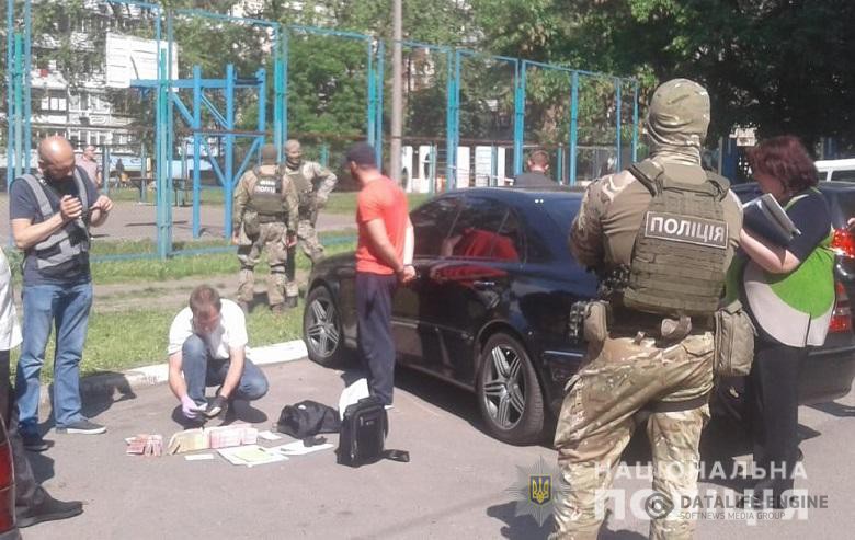 У Києві оперативники затримали двох іноземців за розбійний напад на киянина