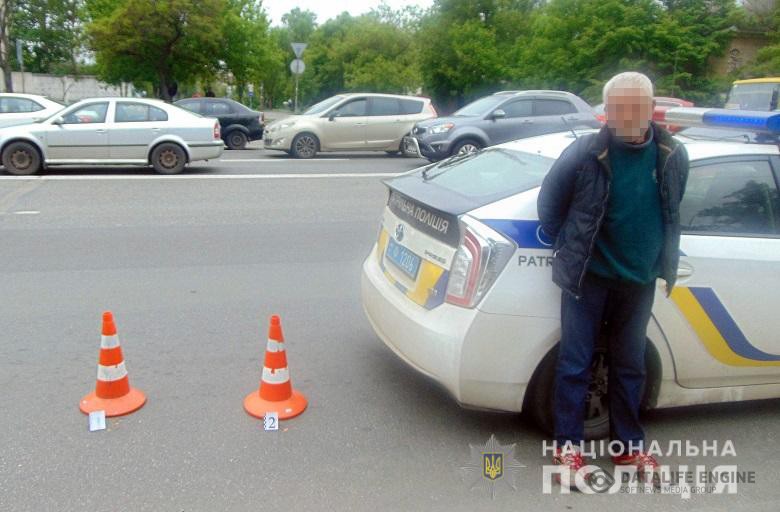 У столиці патрульні поліцейські затримали мешканця Полтавщини за грабіж