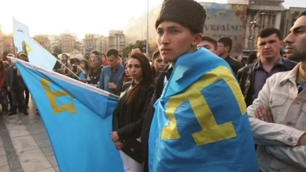 Россия снова выгоняет крымских татар: Зеленский записал видеообращение