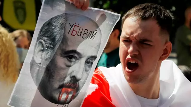 Годовщина протестов в Беларуси: мир так и не признал Лукашенко – он стал изгоем